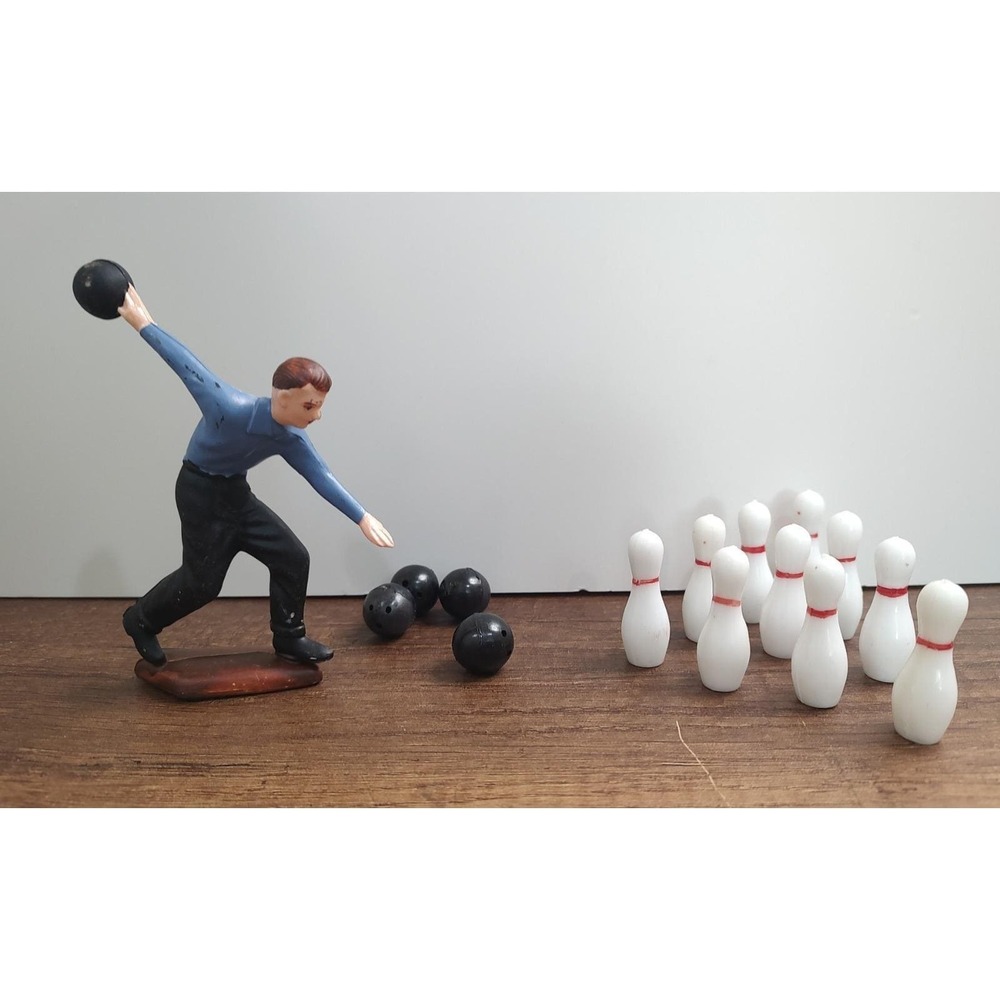 Vintage Bowling Man Cake topper hard plastic 4.5" MCM Hong Kong Bowling Pins B20